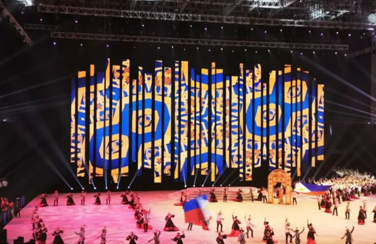 東南亞運動會開幕式，艾比森上演“極限挑戰(zhàn)”