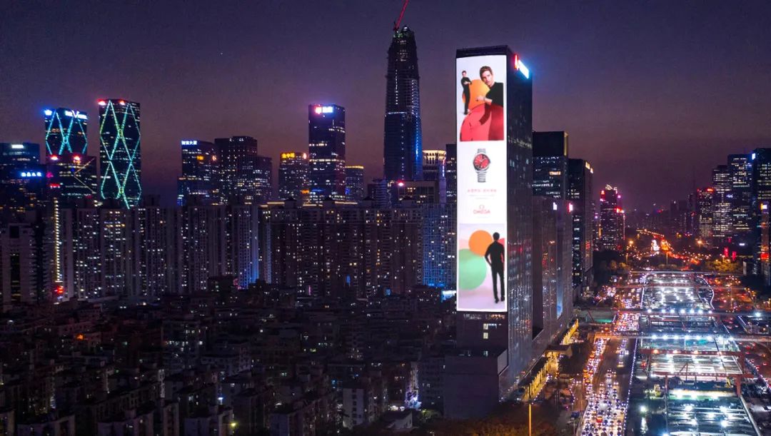 強勢吸睛！艾比森3000㎡大屏亮相深圳大中華國際金融中心