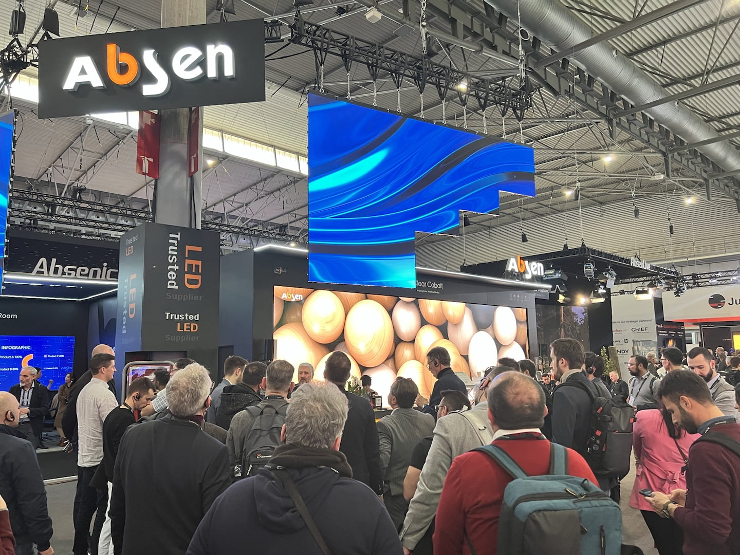 ISE 2023 | 艾比森開年首展捷報頻傳，沉浸式視覺盛宴震撼吸睛